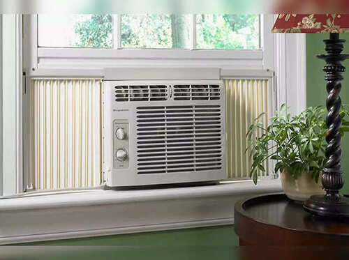 Window air conditioner service